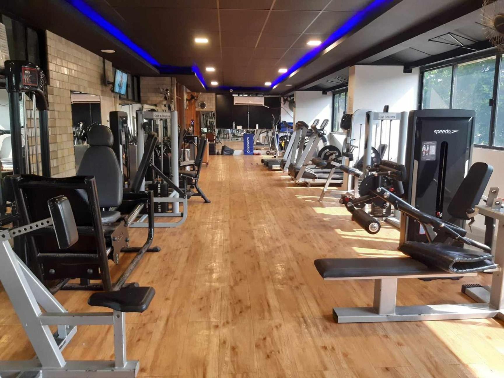 Apartamento Na Da Barra Da Tijuca ,posto 6 Aptº Inteiro Ate 4 Pessoas