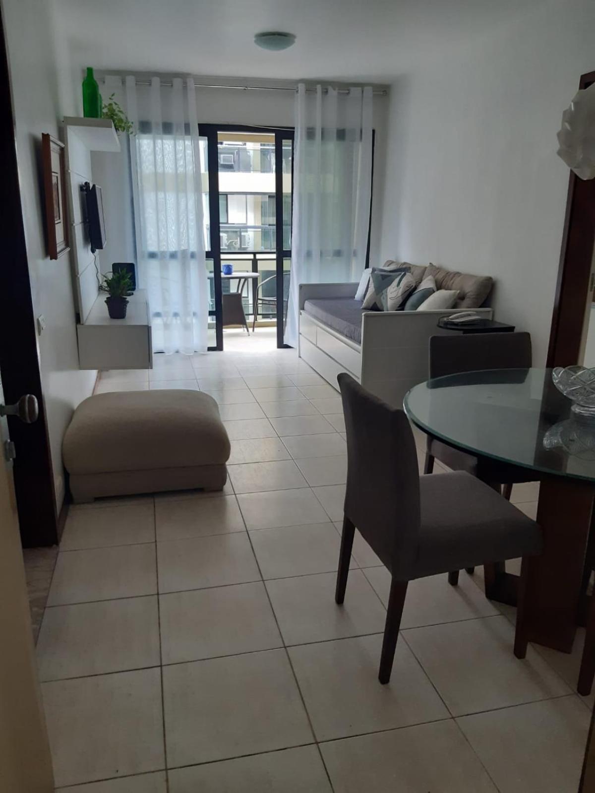 Na Da Barra Da Tijuca ,posto 6 Aptº Inteiro Ate 4 Pessoas *